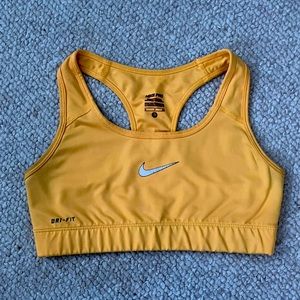 Nike pro sports bra